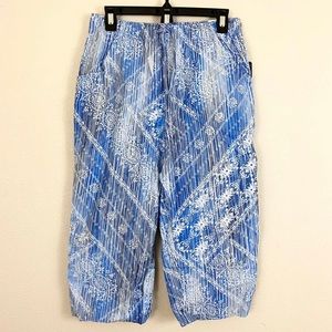 Gloria Vanderbilt casual capri Pants